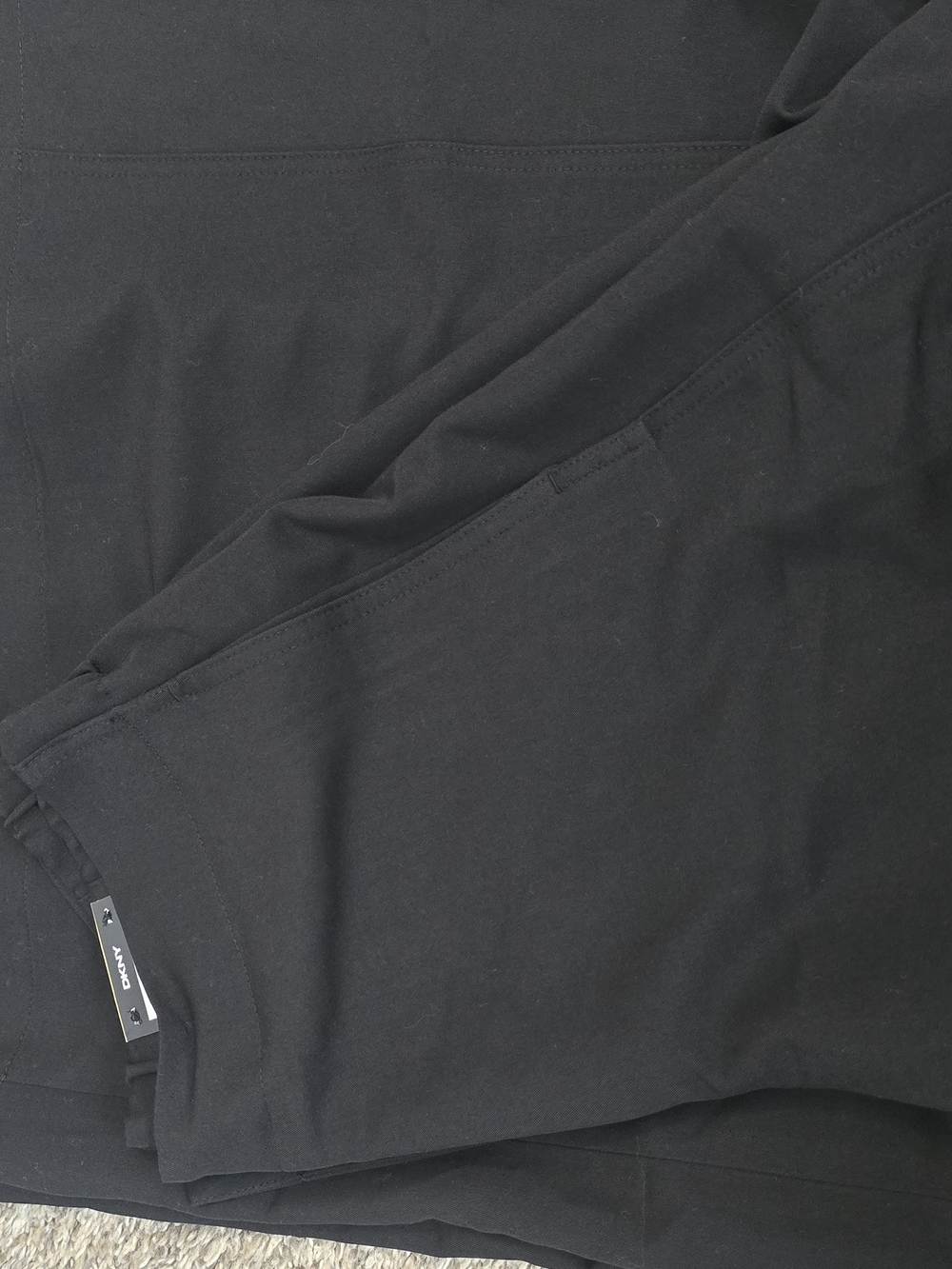 DKNY Guachos - Black - Picture 2 of 2